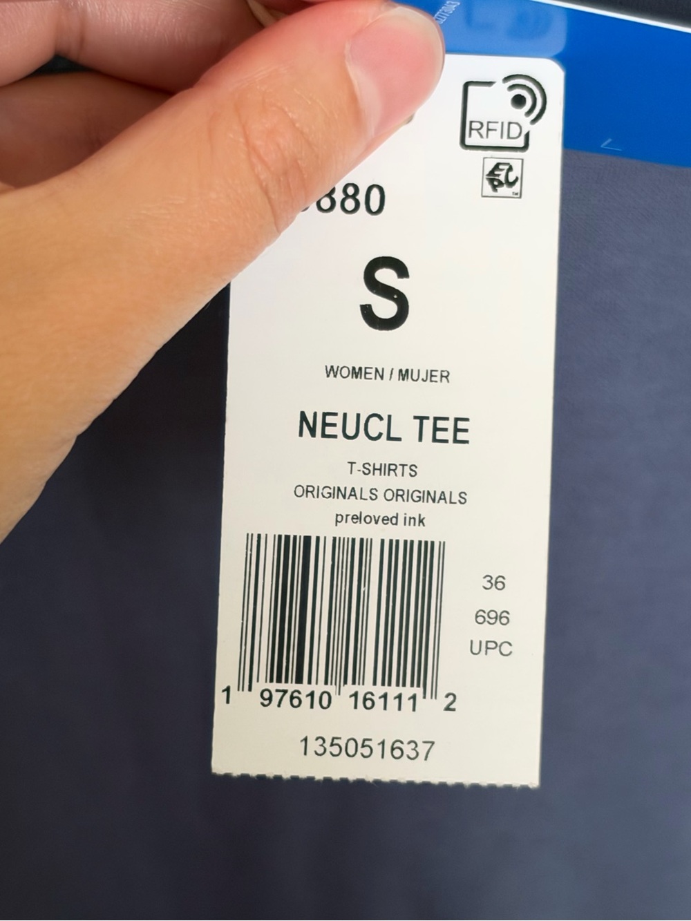 ADIDAS NEUCLASSICS TEE - Preloved Ink - Picture 9 of 12
